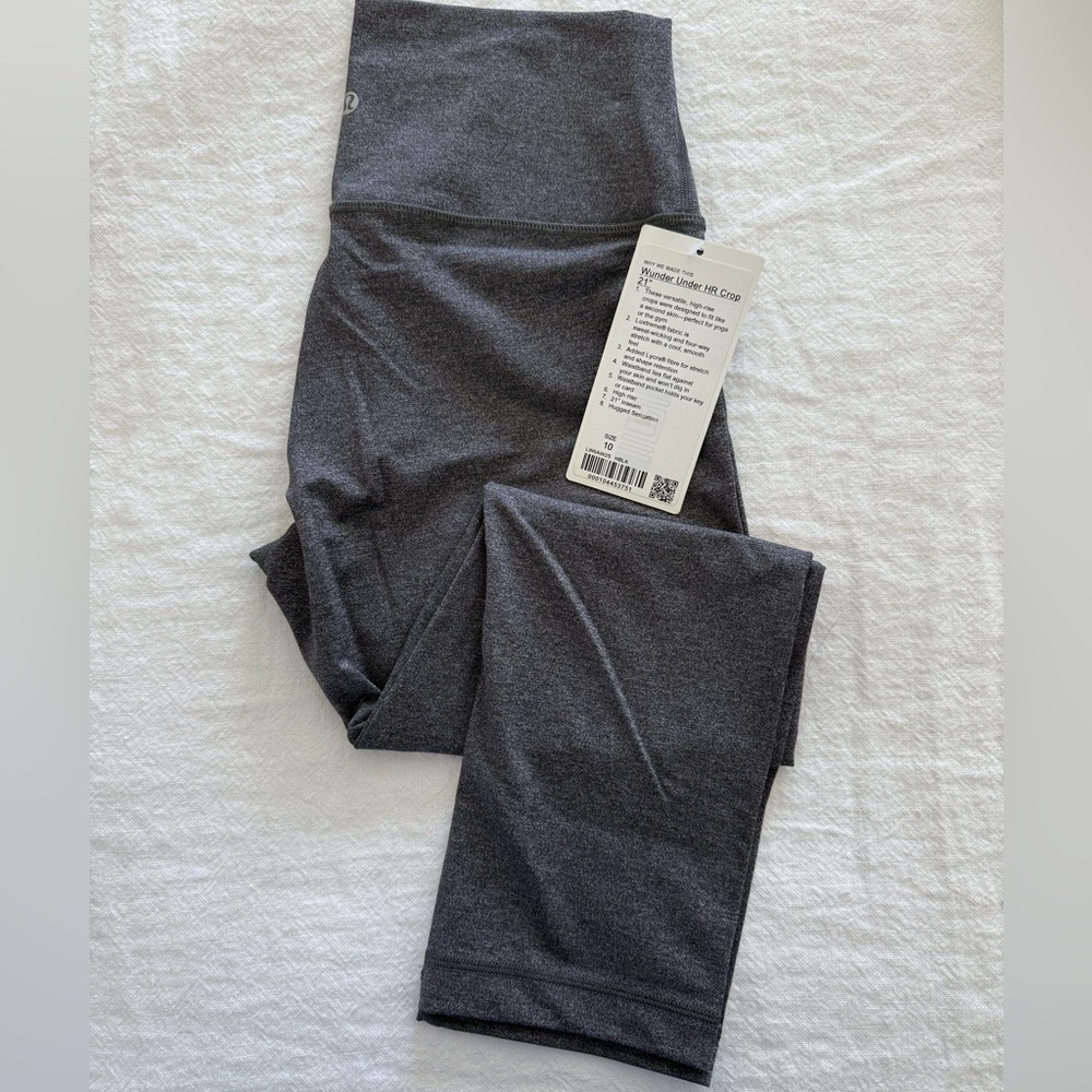 lululemon athletica Wunder Under HR Crop - 21”